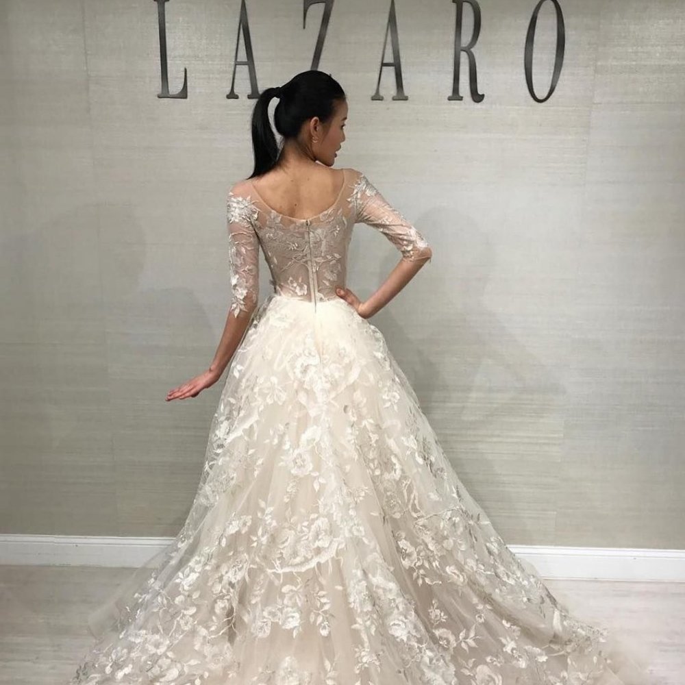 NEW! Lazaro style 3758 Wedding Gown, size 6 to 8 - Picture 7 of 11